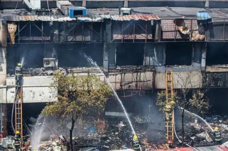 煤氣罐有沒忘關(guān)閥門？ 爆燃事故給餐館沉重警示